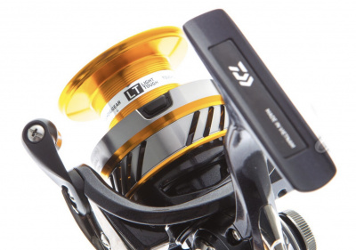 Катушка Daiwa Revros 19 LT 3000-C